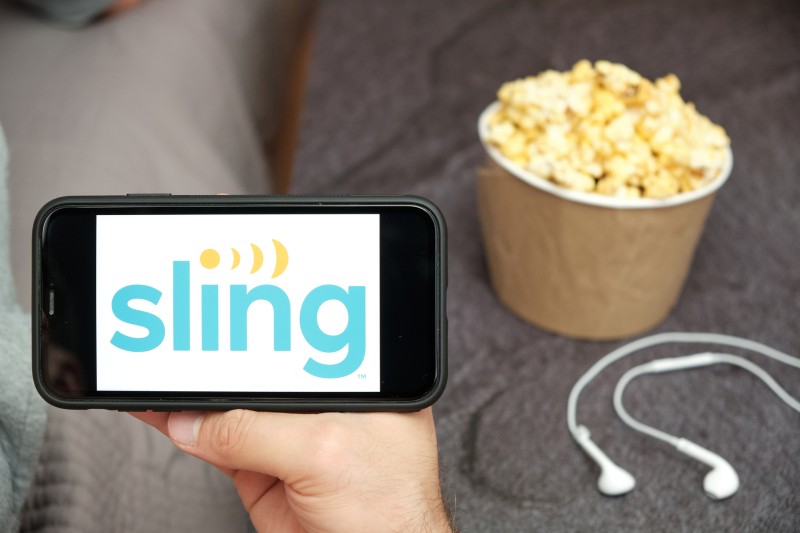 pros and cons of sling TV streaming